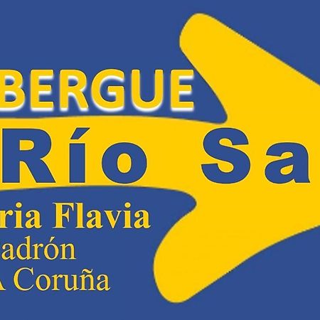 Albergue Cafeteria Rio Sar Padrón Buitenkant foto
