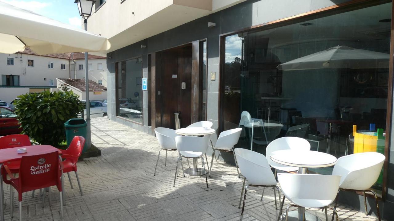 Albergue Cafeteria Rio Sar Padrón Buitenkant foto